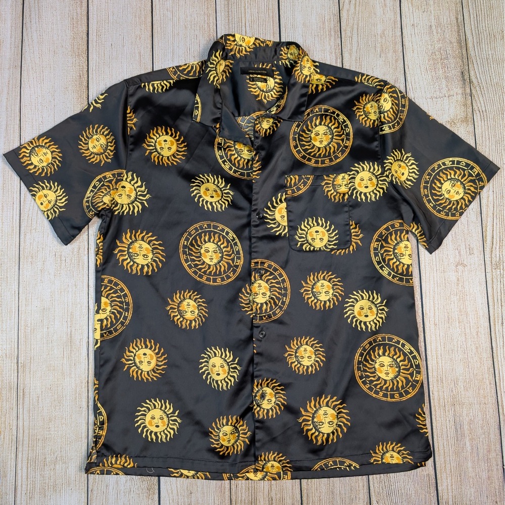 Urban Outfitters Sun Zodiac‎ Print Button Up Short Sleeve Shirt, Large